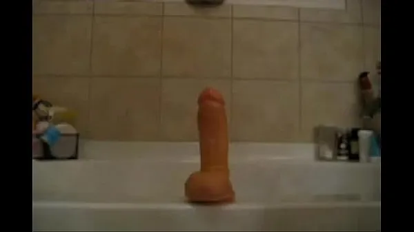 HD Dildoing her Cunt in the Bathroom tabung mega