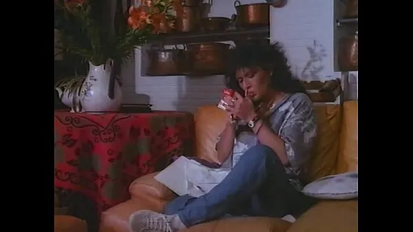 HD My Wife's Favorite Vice (1988) - Blowjobs & Cumshots Cut 메가 튜브