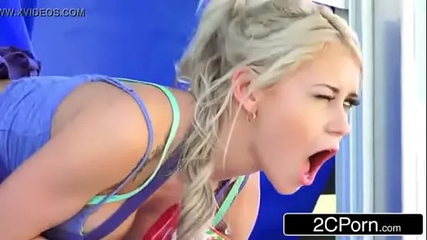 HD hot blonde babe serving hot dogs and fucked same time เมกะทูป