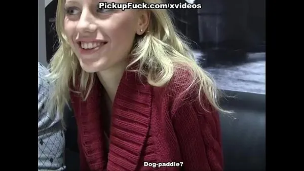 HD Public fuck with a gorgeous blonde ống lớn