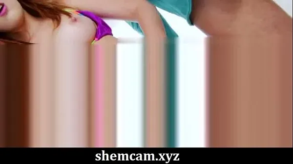 HD A Shemale, A Teen and a big cocked guy 메가 튜브