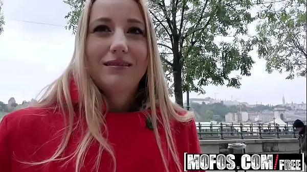 HD Mofos - Public Pick Ups - Young Wife Fucks for Charity starring Kiki Cyrus megabuis