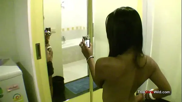 HD Horny Thai girl gives a lucky sex tourist some sex megatubo