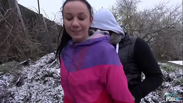 HD Freezing babe fucked on the snow by naughty stranger mega cső