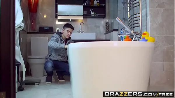 HD Brazzers - Got Boobs - Leigh Darby Jordi El Polla - Bathing Your Friends Dirty Mama ống lớn