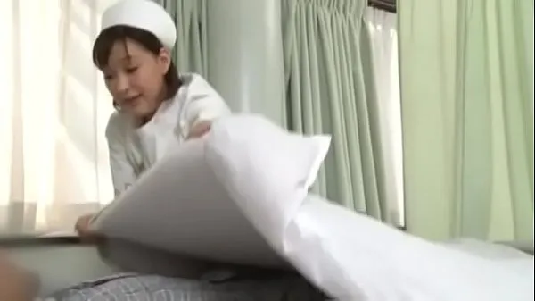 HD Sexy japanese nurse giving patient a handjob ميجا تيوب