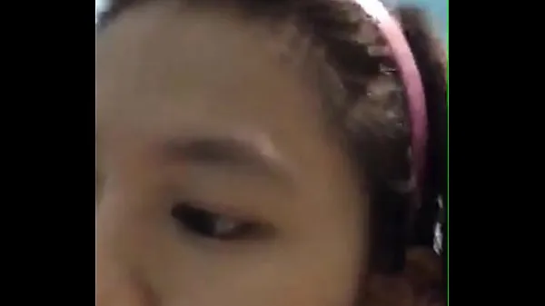 HD Indonesian girl bath on webcam part 2 ống lớn