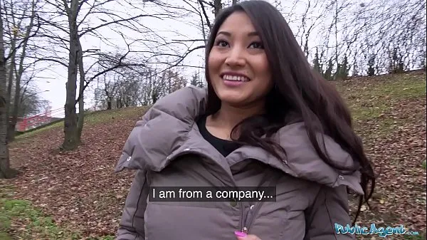 HD Public Agent Christina Miller Fucked by Big Cock in Woods 메가 튜브
