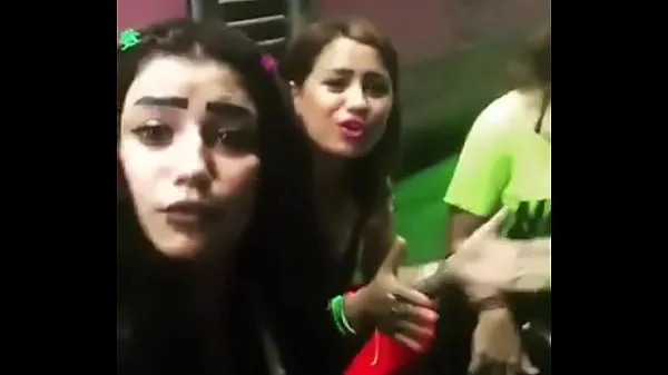 HD 3 girls dancing with the sweetest dance and hot body میگا ٹیوب
