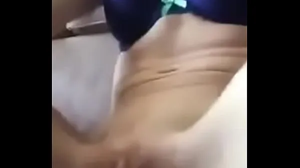 HD Young girl masturbating with vibrator megabuis