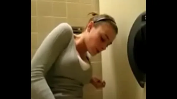 HD Quickly cum in the toilet mega tuba