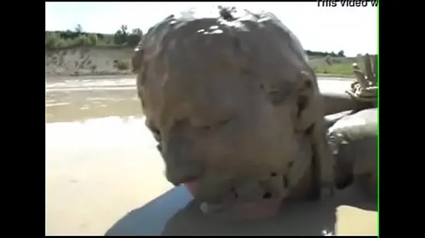 HD This lady playing BDSM in Mud is serious playing it hardcore bymegametr