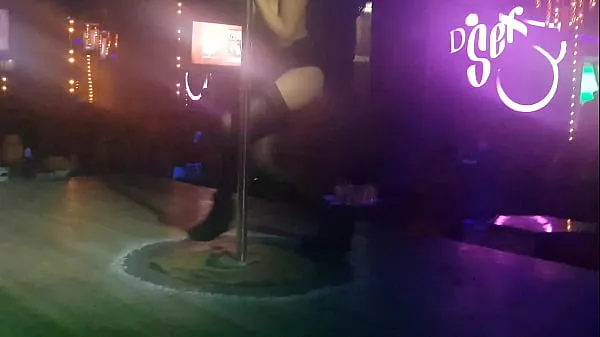 HD 18 year old table dance ống lớn