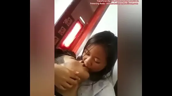 HD Indonesian Teen Kiss megaputki