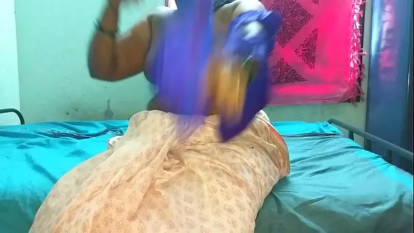 हद Slut mom plays with huge tits on cam मेगा तुबे