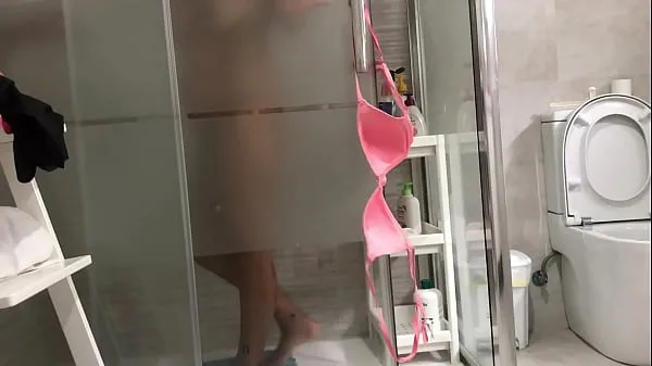 HD sister in law spied in the shower mega Tüp