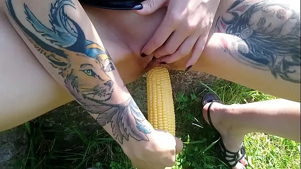 HD Lucy Ravenblood fucking pussy with corn in public mega Tube