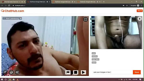 HD Man eats pussy on webcam mega trubica