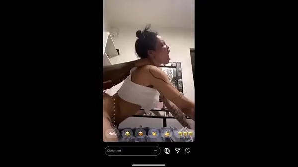 HD Mami Jordan singando en un Live en Instagram เมกะทูป