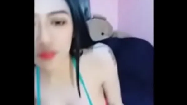 HD Big tits girl live, take off, show off the nipples beautifully megabuis