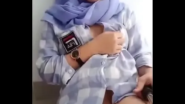 HD Indonesian girl sex megabuis