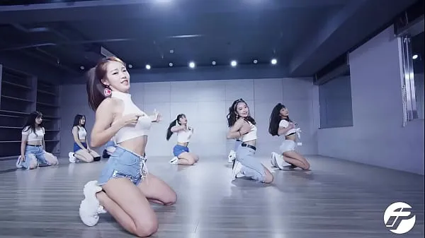 HD Public Account [Meow Dirty] Hyuna Super Short Denim Hot Dance Practice Room Version méga Tube