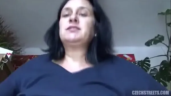 HD Busty mature gets fucked for money میگا ٹیوب