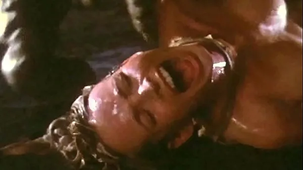 HD Worm Sex Scene From The Movie Galaxy Of Terror : The giant worm loved and impregnated the female officer of the spaceship Tiub mega