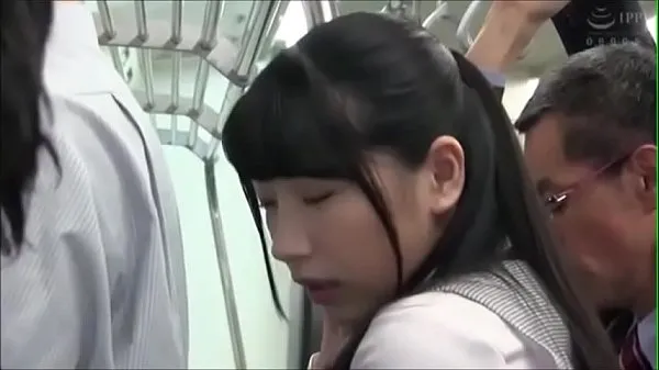HD This sensitive Asian girl was m. in the train mega trubica