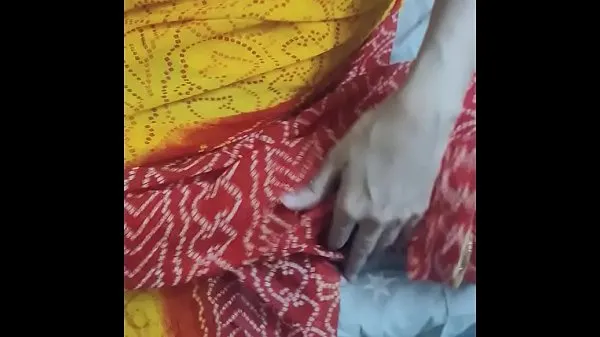 HD Indian Hot Sexy Sari Aunty fucked by a Young Guy 메가 튜브
