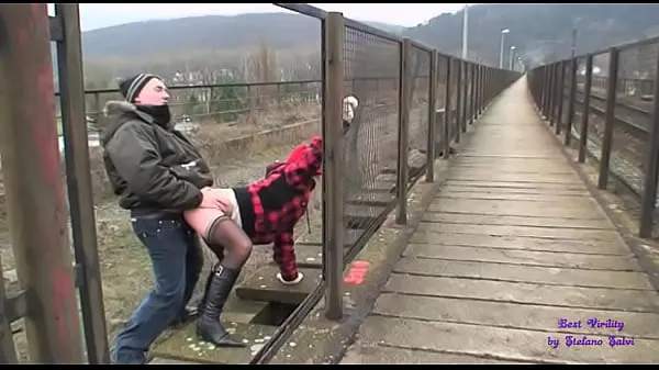 HD Stepdad picks up stepdaughter from school and then fucks her on a bridge mega trubica