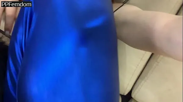 HD Amateur Real Femdom LifeStyle Pussy Worship In Blue Leggings megabuis