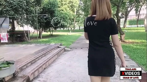 HD Thai girl showing her pussy outdoors mega cső