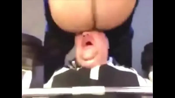 हद Joking & Rubbing Ass In Face At The Gym मेगा तुबे