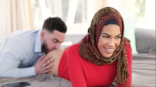 HD Hijab Stepsister Sending Nudes To Stepbrother - Maya Farrell, Peter Green -Family Strokes Tiub mega