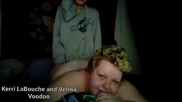 HD Trans Girl Kerri Fucks Velma Voodoo mega cső