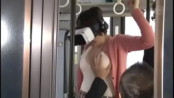 HD Cute Asian Gets Fucked On The Bus Wearing VR Glasses 1 (har-064 메가 튜브