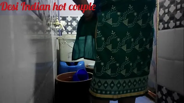 HD Desi Savita bhabhi nude bath in the bathroom xxx video mega cső