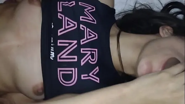HD Novinha goes out with 3 guys and fucks without a condom and lets cum in her pussy and mouth (without her husband mega Tube