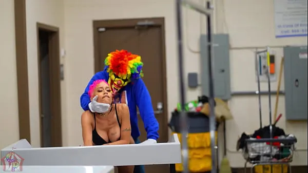HD Ebony Pornstar Jasamine Banks Gets Fucked In A Busy Laundromat by Gibby The Clown mega tuba
