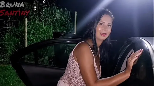 HD Bruna giving in the parking lot of the Lust Club میگا ٹیوب