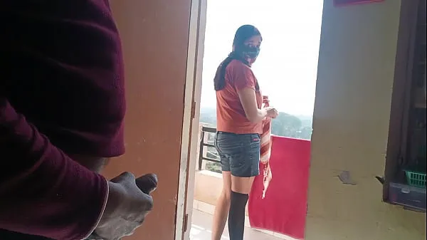 HD Public Dick Flash Neighbor was surprised to see a guy jerking off but helped him XXX cum 메가 튜브