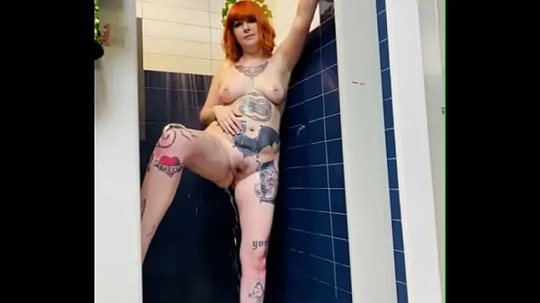 HD WET PUSSY Water - Poison IVY Shower Time (Parody Porn mega tuba