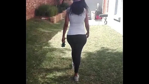 HD Sexy AnalEbony milf taking a walk میگا ٹیوب