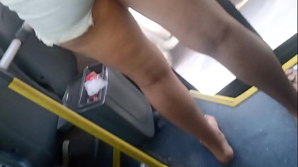 HD Novinha Gostosa de Shortinho punched on the bus in Sp megabuis
