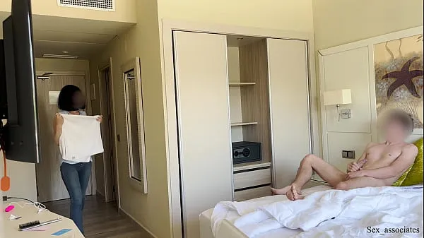 HD PUBLIC DICK FLASH. I pull out my dick in front of a hotel maid and she agreed to jerk me off mega Tube