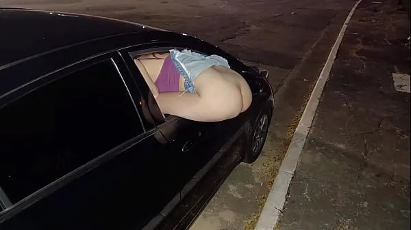 HD Wife ass out for strangers to fuck her in public Tiub mega