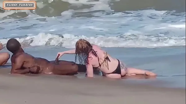 HD We had sex with a stranger on the beach and he left us both all fucked upmegametr