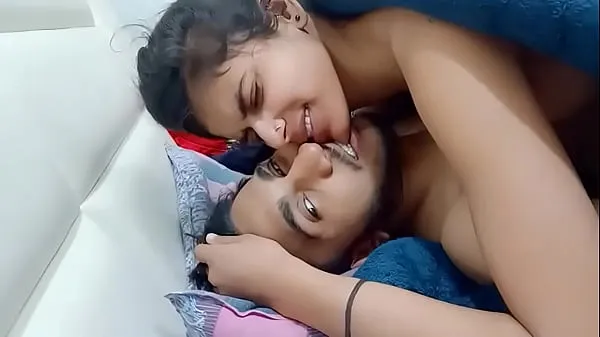 HD Desi Indian cute girl sex and kissing in morning when alone at home ống lớn