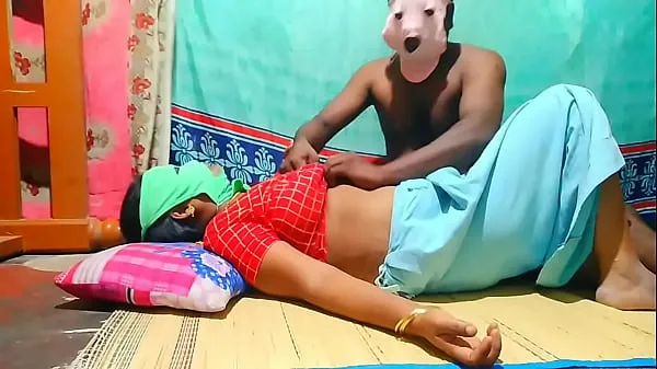 HDIndian husband and wife having sex while wearing masksメガチューブ
